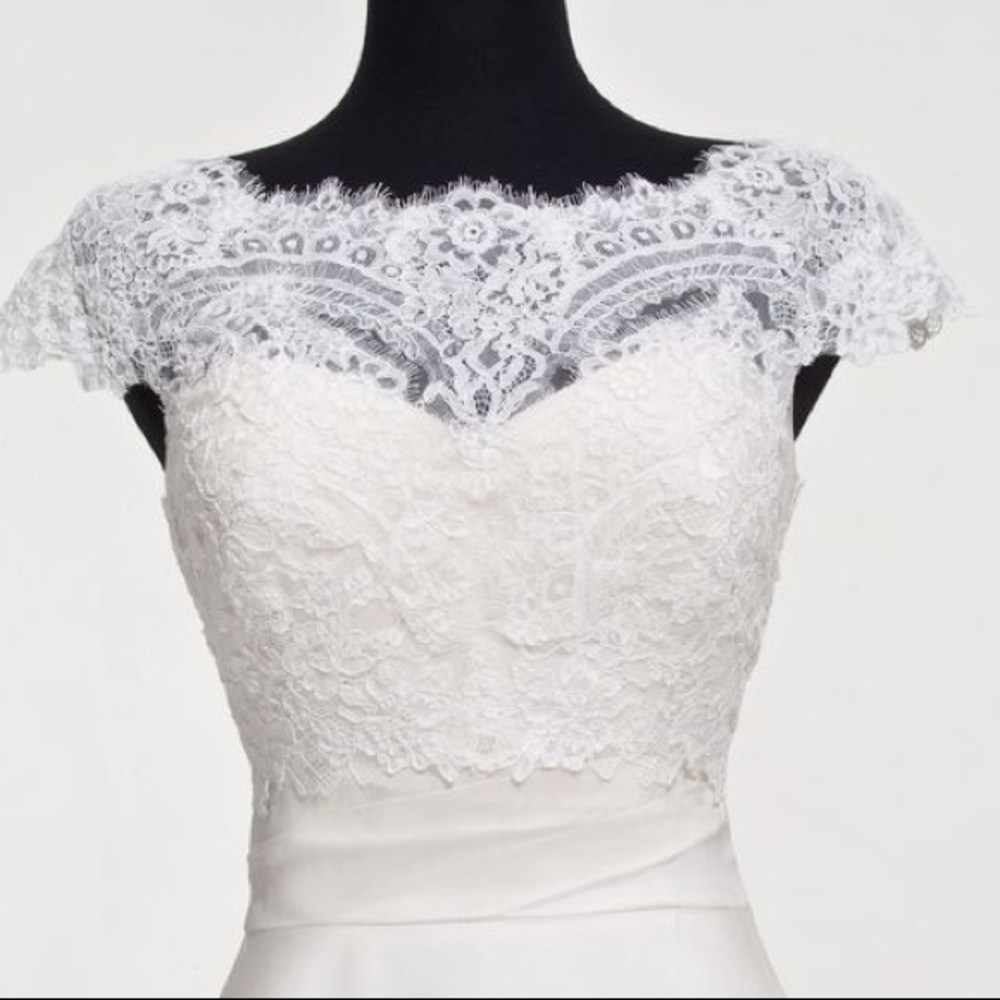 Justin Alexander A086 Sz 20 Ivory cap sleeve